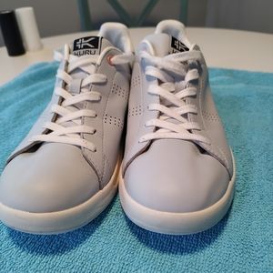 Kuru Roam leather sneakers Size 10 LN
